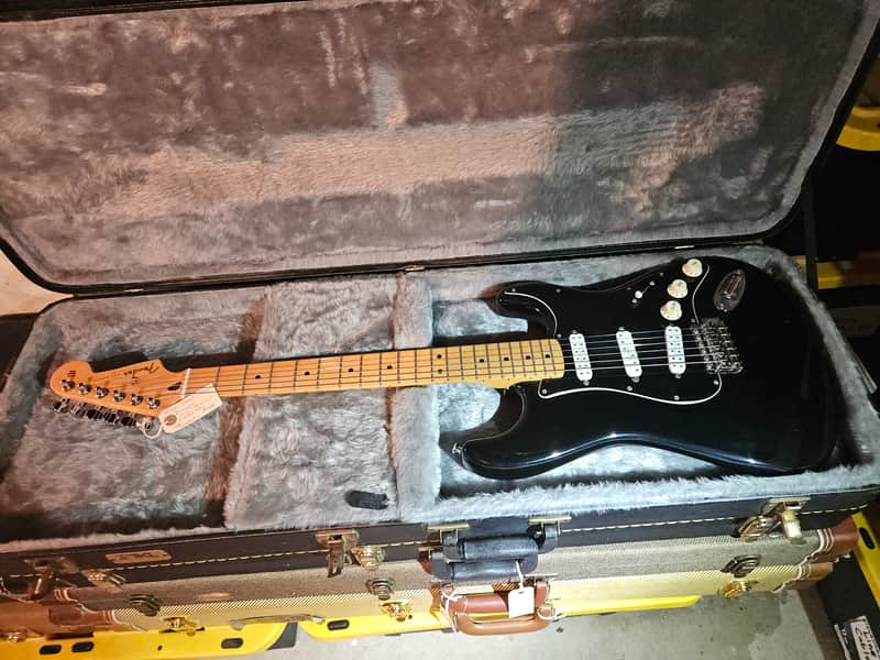 Fender strat  special edition Upgraded duncan pickups image 1