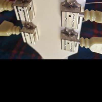 Immagine Gibson Les Paul Studio '60s Tribute with P90s 2010 - 2015 - Worn White - 1