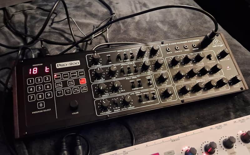 Behringer Pro-800 Desktop 8-Voice Synthesizer | Reverb