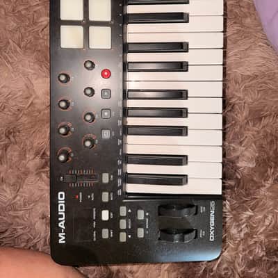 M-Audio Oxygen Pro Mini 32-Key MIDI Keyboard Controller 2020 - Present - Black