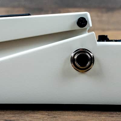 Boss TU-3 Chromatic Tuner Pedal with Bypass image 10