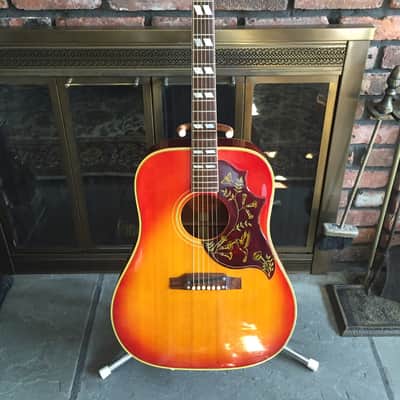 Gibson Hummingbird 1966 Cherry Sunburst image 1