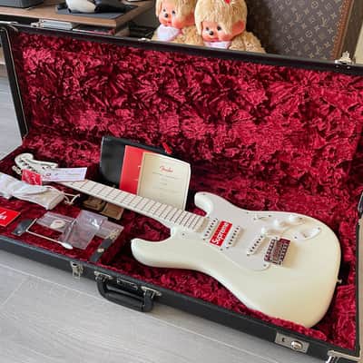 Fender Limited Edition Supreme Stratocaster 2017 - White imagen 6