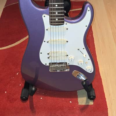 Fender Jeff Beck Artist Series Stratocaster with Lace Sensor Pickups 1991 - 2000 - Midnight Purple image 2