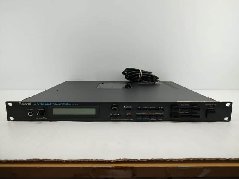 Roland JV-880 Multi Timbral Synthesizer Module 1992 - 1996 - Black image 1