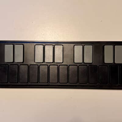 Korg nanoKEY2 Slimline USB MIDI Keyboard Controller - Black image 1