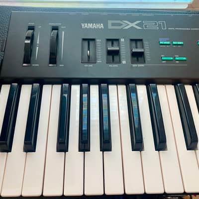 Yamaha DX21 4-Operator FM Synthesizer — Parts / Repair