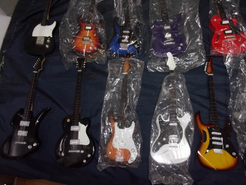PICK 1 High Detailed Mini 10" Wood Electric Guitar Strat RG SG Tele LP Mocking Bird image 1