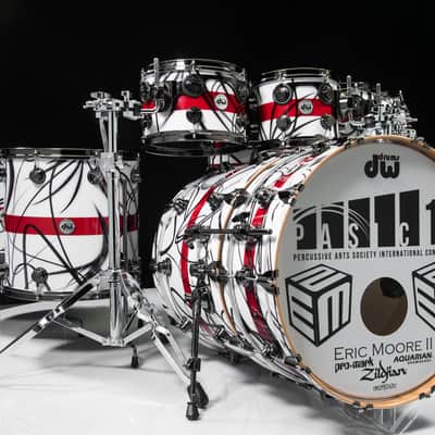 DW Collector's Series Custom 10pc Kit White Contrails with Rally Stripe image 1