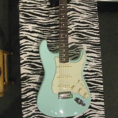 Fender Special Edition '60s Stratocaster Electric Guitar w/Matching Headcap Surf Green image 1
