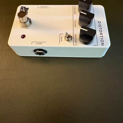 JHS 3 Series Distortion 2020 - Present - White image 3