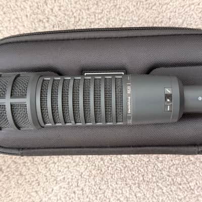 Electro-Voice RE20 Microphone w/ Suspension Shockmount (Black) + Case image 3