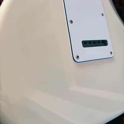 Fender Limited Edition Mahogany Blacktop Stratocaster HHH 2019 - Olympic White image 9