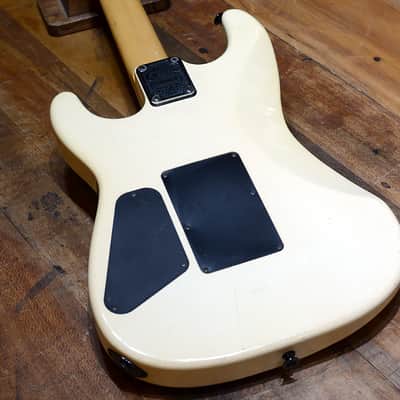 Charvel Model 3 Pearl White 1993' image 10