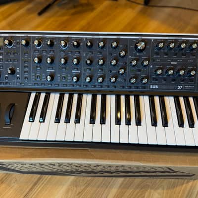 Moog Subsequent 37 Analog Synth 2017 - Present - Black image 2