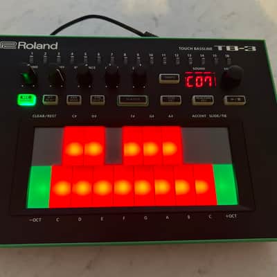 Roland AIRA TB-3 Touch Bassline Synthesizer | Reverb Canada