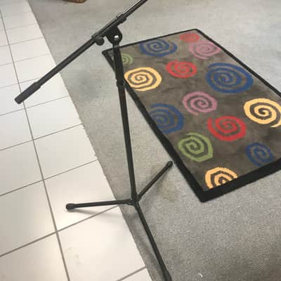 Musician's Gear Mic Stand with Clip  MG100B. Sale Benefits Music Education Nonprofit! image 1