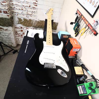 2007 Fender Roland Synth USA American Guitar image 16
