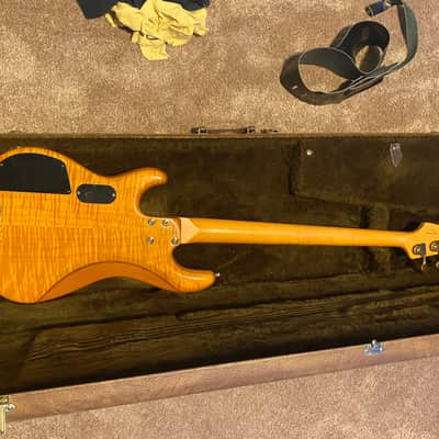 Fender American Deluxe Zone Bass 2001 - 2006 - Amber image 3