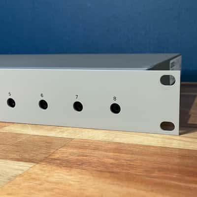 Tascam LA-81 8ch Balanced to Unbalanced Line Converter image 4