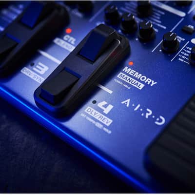 BOSS ME-90B Bass Multi-Effects Processor + CB-BM-M Case Bundle image 5