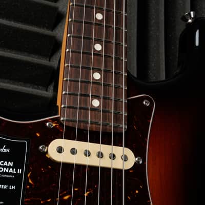 Fender American Professional II Stratocaster Left-Handed with Rosewood Fretboard 2023 - 3-Color Sunburst image 5