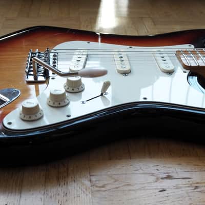 VIDEO! 1970s MIJ Pre-lawsuit "Winner" (Chushin Gakki/Cimar-style) guitar - pro setup, player ready image 6