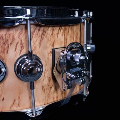 DW 14" x 6.5" Collector's Series Snare Drum, Exotic Vertical Kurillian Birch, Hard Satin image 4