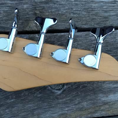 Lefty 1999 CARVIN B4 Jazz greenburst image 7