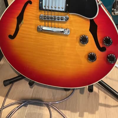 Gibson ES-137 Classic 2002 - 2015 - Heritage Cherry Sunburst image 1