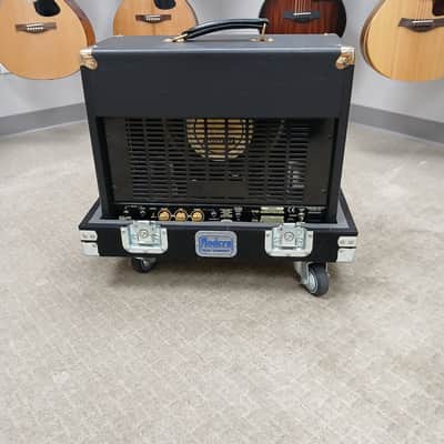 2000 Gibson Goldtone Tube Amp w/ Flight Case image 8