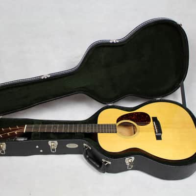 Martin Standard Series 000-18 Acoustic Guitar, Natural w/ Case image 10