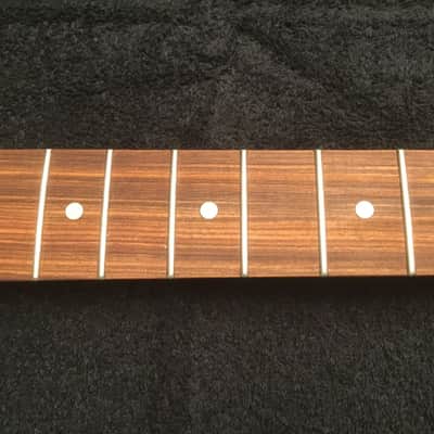 Fender Jazzmaster Neck 22 frets Pau Ferro with Locking Tuners and Graph Tech String Tree image 4