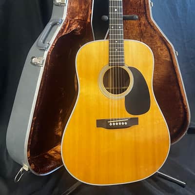 Martin D-28 1981 Natural With original Hardshell case image 1
