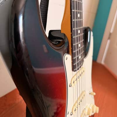 Fender American Professional II Stratocaster with Rosewood Fretboard 2020 - Present - 3-Color Sunburst image 4