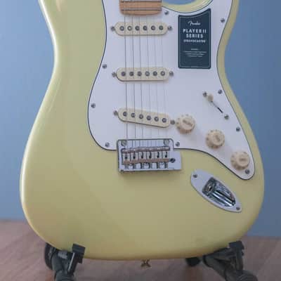 Fender Player II Stratocaster Hialeah Yellow w/ Free Fender Bag image 4