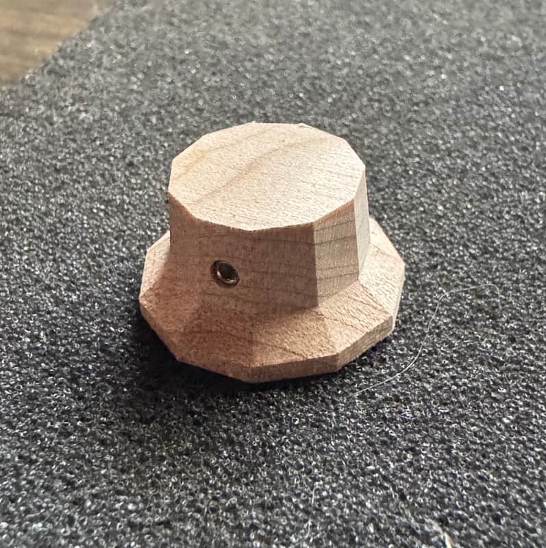 Guilford 4A Quilted Maple 1122 Facet Cut Volume/Tone potentiometer knob - 1.5mm set Screw / 6mm shaft image 1
