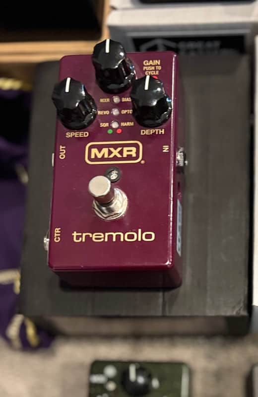 MXR M305 Tremolo