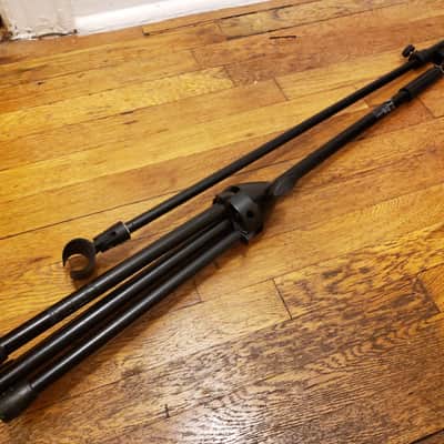 DJM Music - microphone stand with boom image 1