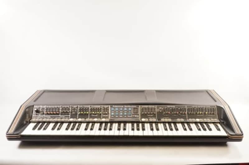 Moog Polymoog 203a 1975 - 1978 image 1