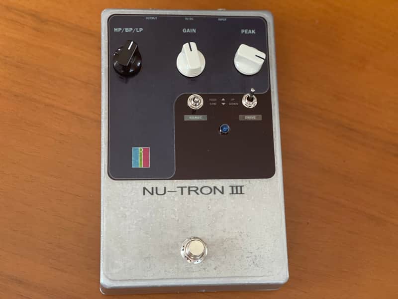 Nutron III Envelope Filter (Mutron III Clone) 2024 - Silver, black, blue image 1