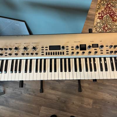 Korg KingKORG 61-Key Analog Modeling Synthesizer 2016 - Black/Tan image 5