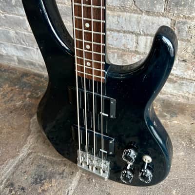 Used Washburn Force 40 Bass image 6