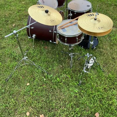 Drums and cymbals image 3
