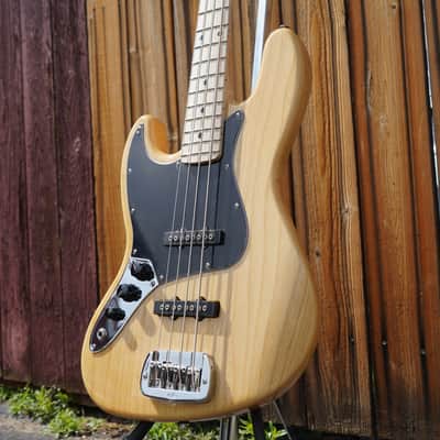G&L USA Fullerton Deluxe JB MFD Vintage Natural/Maple Neck Left Handed 4-String Electric Bass Guitar w/ Gig Bag (2025) image 7