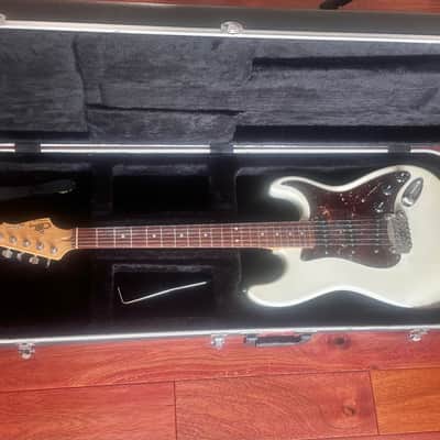 USA G&L Legacy  2008 - Olympic White Pearl image 2