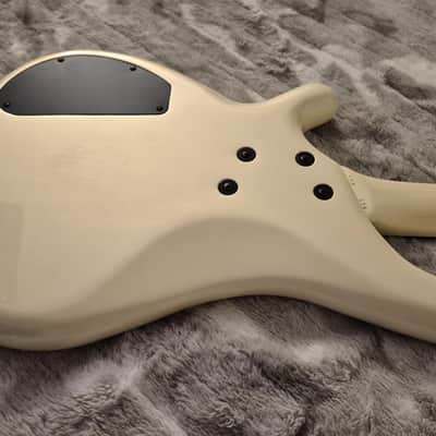 TUNE Bass Maniac TB-02PJ - 1988 - MIJ - Vintage White - 4-String - Active - Made in Japan image 12