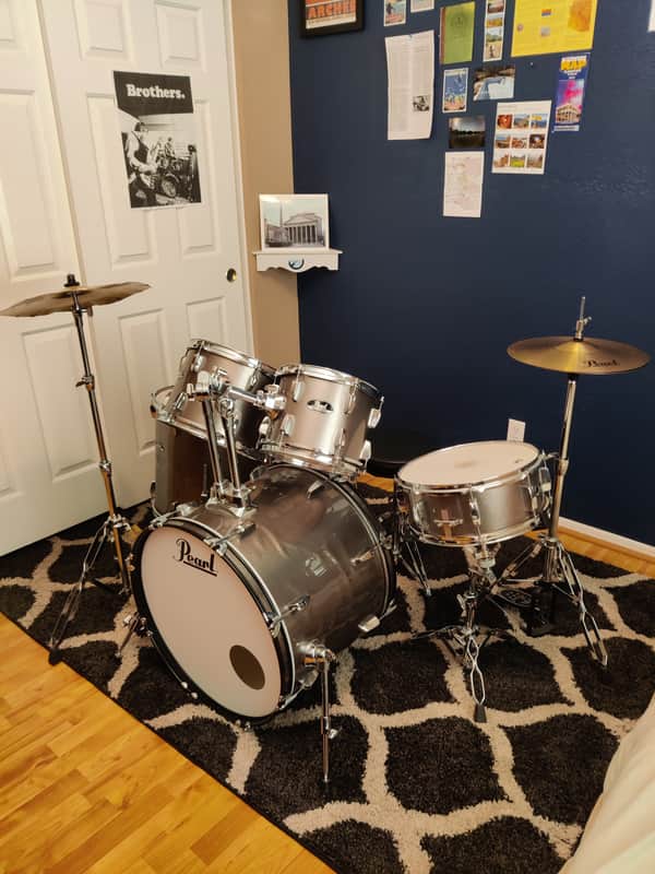 Pearl Roadshow silver 5pc (10 / 12 / 16 / 22 / 14x5.5") Drum Set with Hardware and Accessories imagen 1