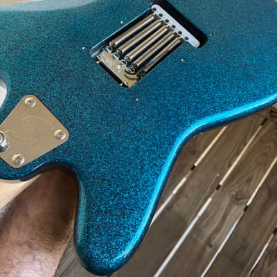 Immagine Squier Paranormal Super-Sonic 2021 - Present - Blue Sparkle electric guitar upgrades - 16