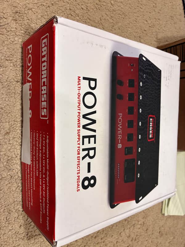 Gator GTR-PWR-8 Power Supply With 8 Isolated Outputs 2010s - Black image 1